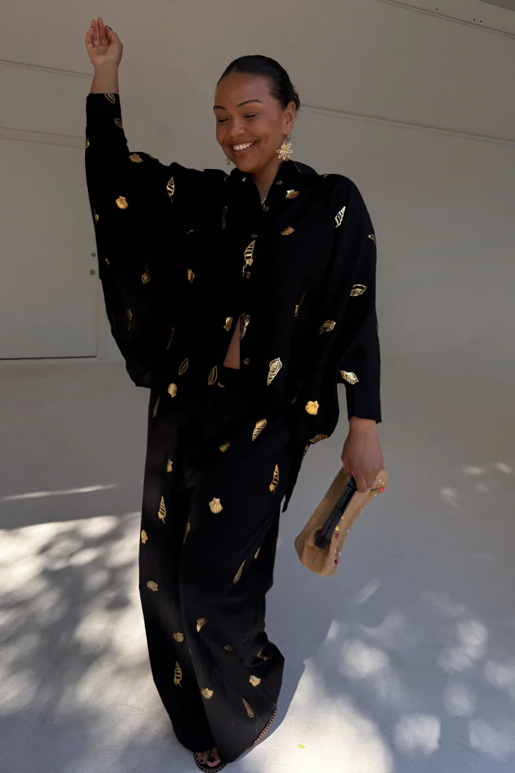 Black Shell Cape Shirt - Image 9