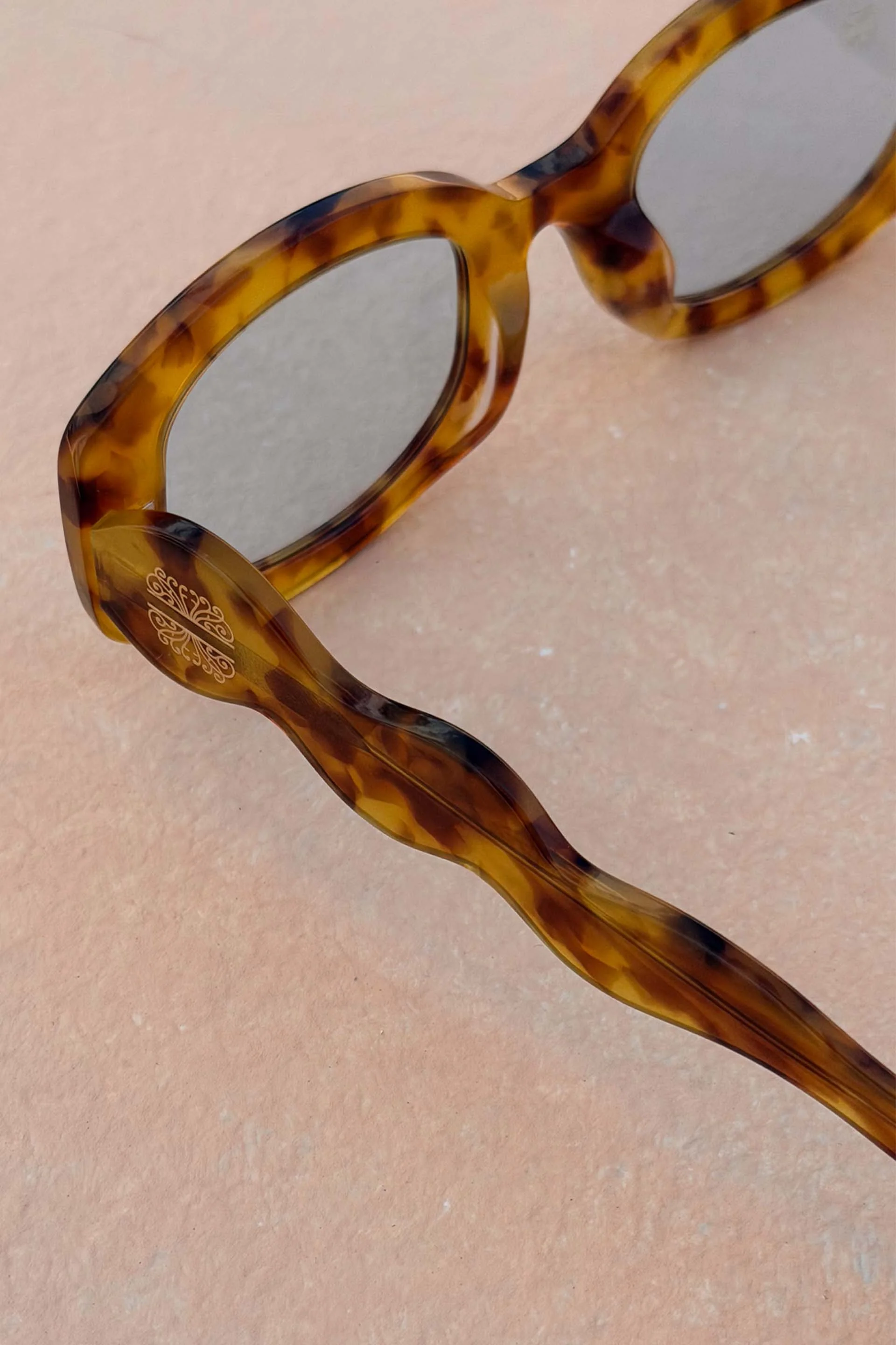Hexagon Orange Sunglasses - Image 10