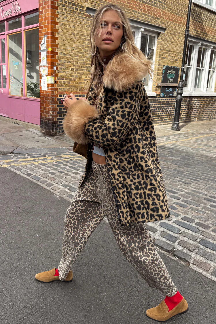 Leopard Barrel Jean Petite - Image 7