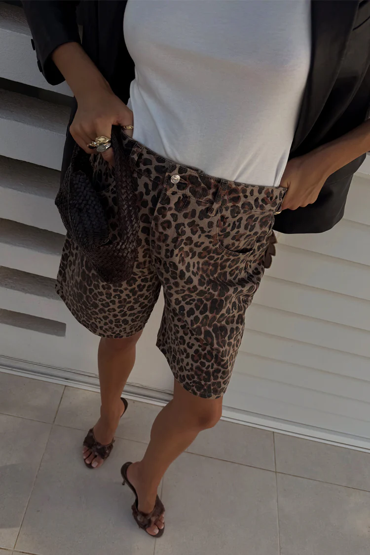 Leopard Lucia Scallop Pocket Long Shorts - Image 4