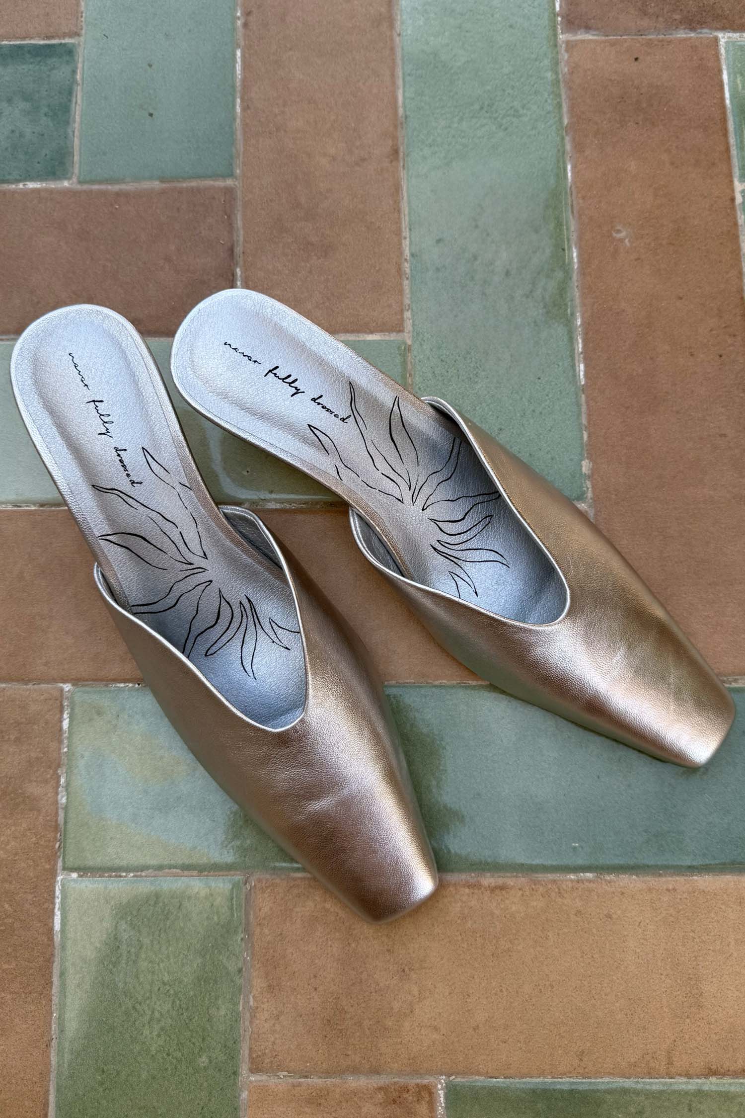 Silver Wedge Mule - Image 5